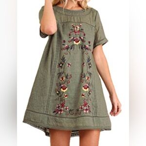 Umgee Embroidered dress size M